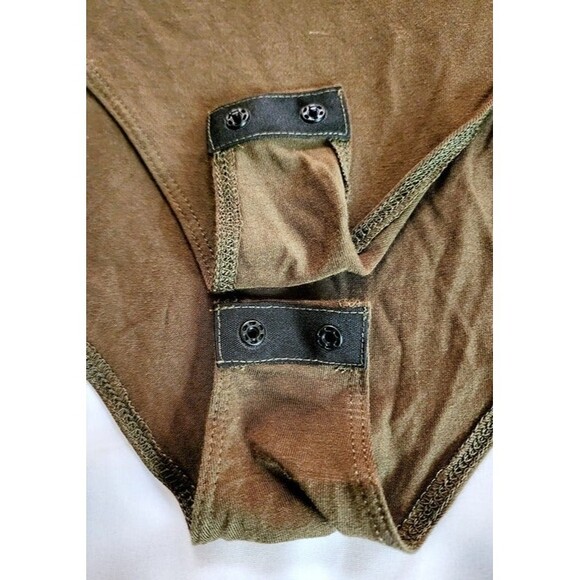 MANGOPOP Women's Army Green Mock Turtleneck Sleeveless Tank/ Bodysuit Size: S - Picture 8 of 11